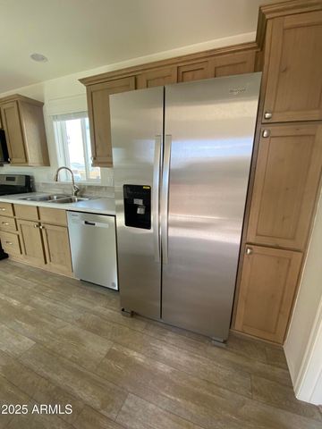 215 W VENICE Way, Paulden, AZ 86334