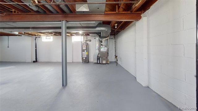 21456 Syracuse Avenue, Warren, MI 48091