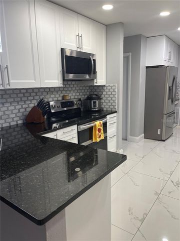 3140 TCU BOULEVARD, Orlando, FL 32817