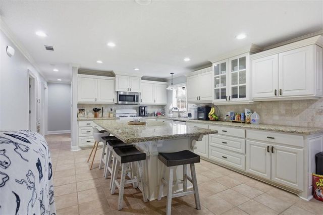 4326 Pleasant Drive, Lake Charles, LA 70605