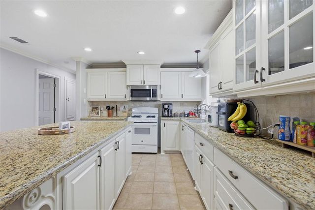 4326 Pleasant Drive, Lake Charles, LA 70605