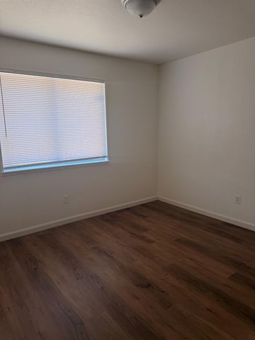 8252 Sunbird Way, Sacramento, CA 95823
