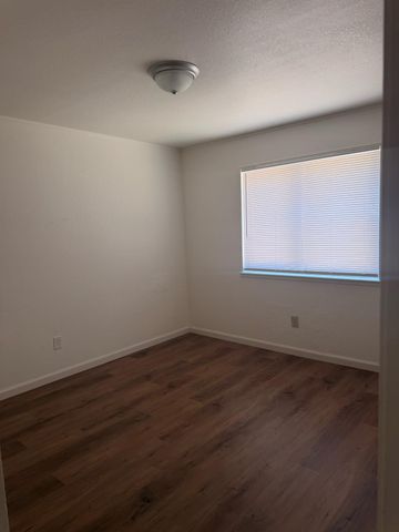 8252 Sunbird Way, Sacramento, CA 95823