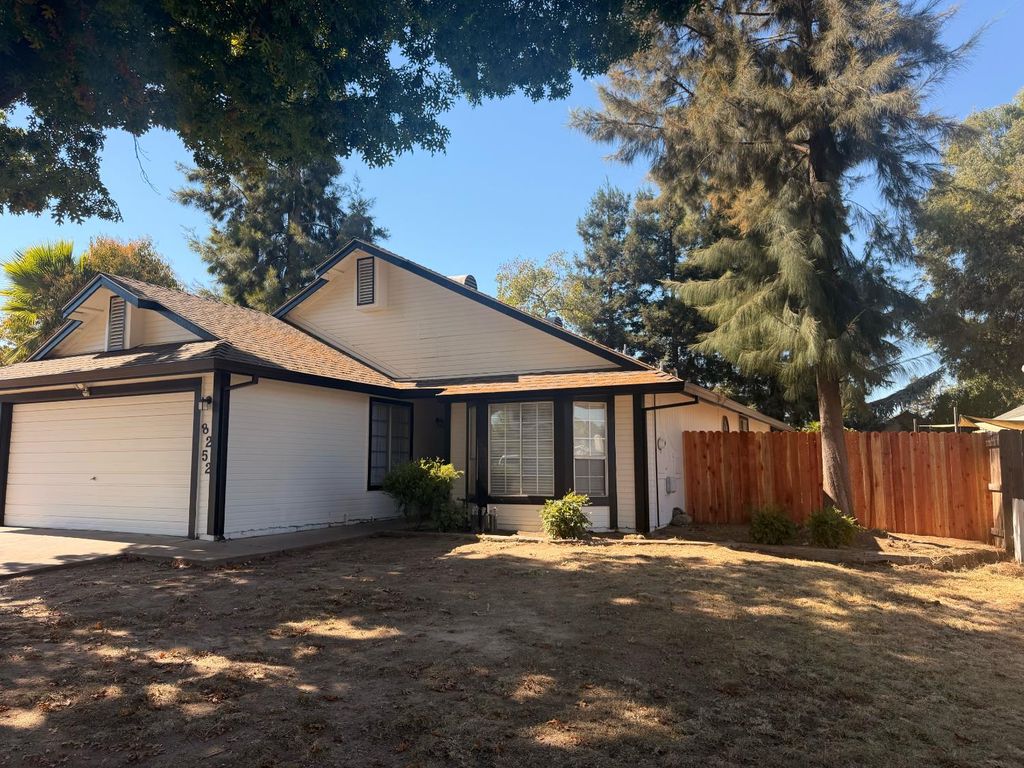 8252 Sunbird Way, Sacramento, CA 95823