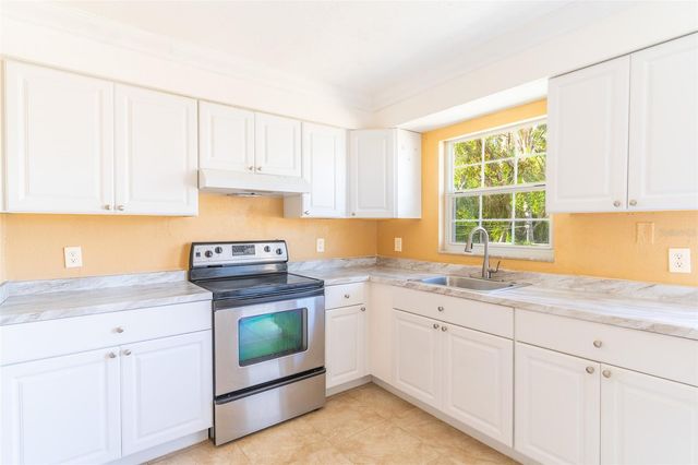 140 AVENUE W NW 3, Winter Haven, FL 33881