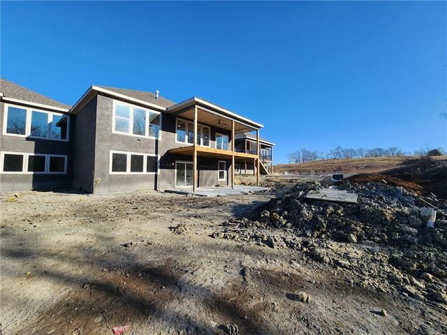 11532 S Olathe View Road, Olathe, KS 66061