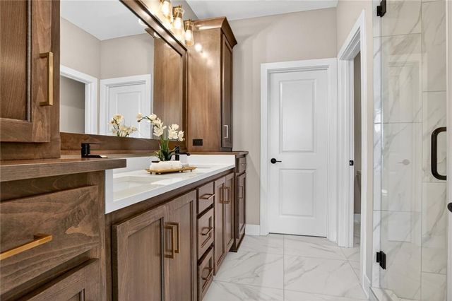 11532 S Olathe View Road, Olathe, KS 66061