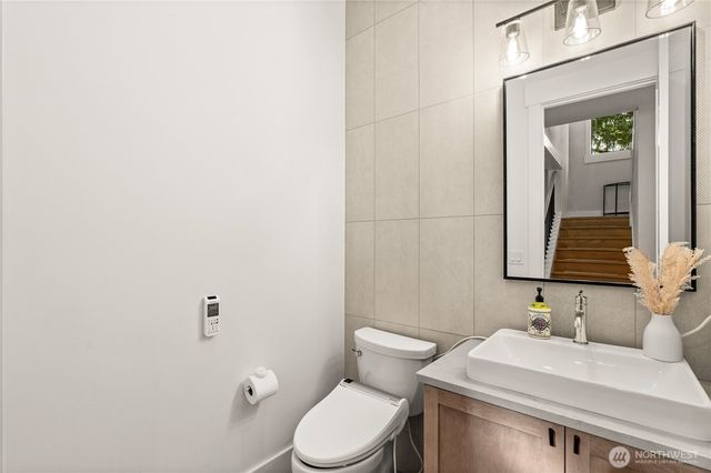 10668 SE 32nd Street, Bellevue, WA 98004