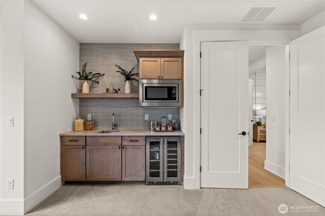 10668 SE 32nd Street, Bellevue, WA 98004