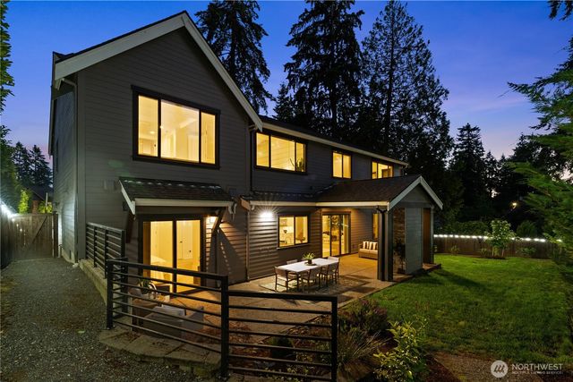 10668 SE 32nd Street, Bellevue, WA 98004