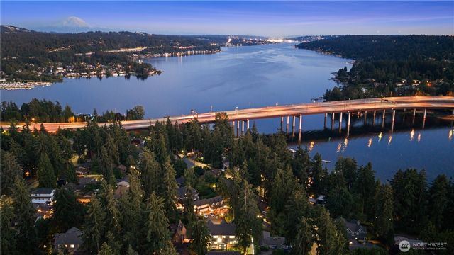 10668 SE 32nd Street, Bellevue, WA 98004