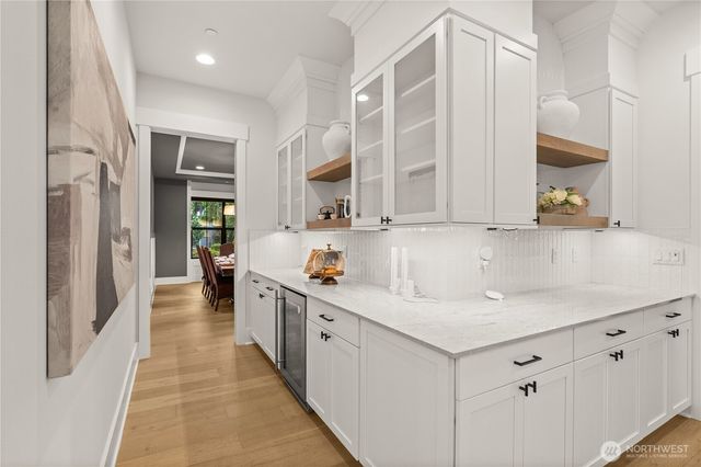 10668 SE 32nd Street, Bellevue, WA 98004