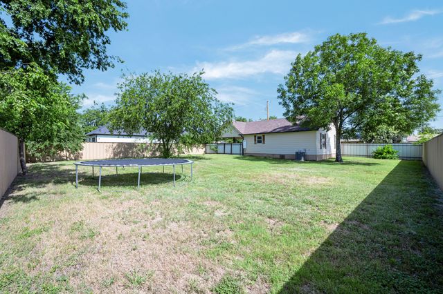 205 SW 11th Street, Mineral Wells, TX 76067