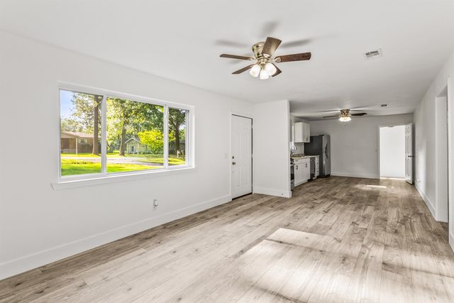 12 Lenox Drive, Sherwood, AR 72120