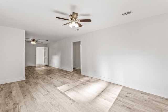 12 Lenox Drive, Sherwood, AR 72120
