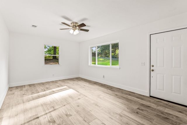 12 Lenox Drive, Sherwood, AR 72120