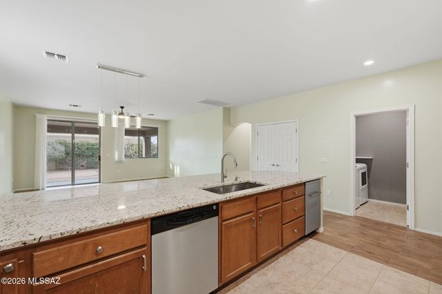 2345 E Skipping Rock Way, Oro Valley, AZ 85737