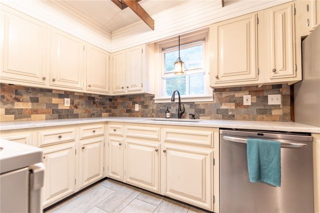 11 Paris Irons Road, Glocester, RI 02857