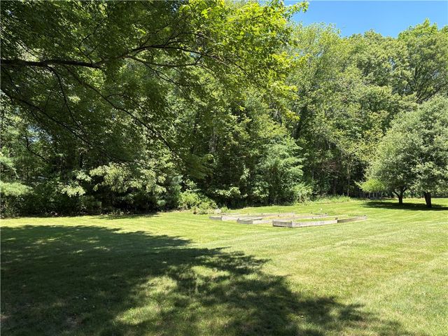 11 Paris Irons Road, Glocester, RI 02857