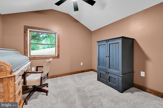470 N HEIDELBERG RD, Robesonia, PA 19551