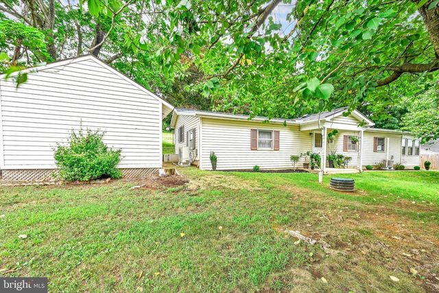 470 N HEIDELBERG RD, Robesonia, PA 19551