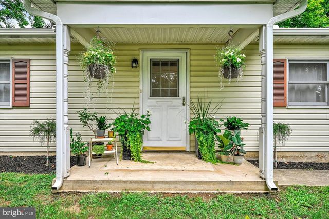 470 N HEIDELBERG RD, Robesonia, PA 19551