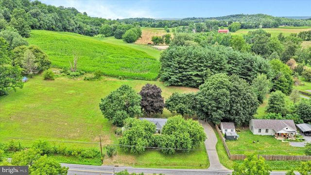 470 N HEIDELBERG RD, Robesonia, PA 19551