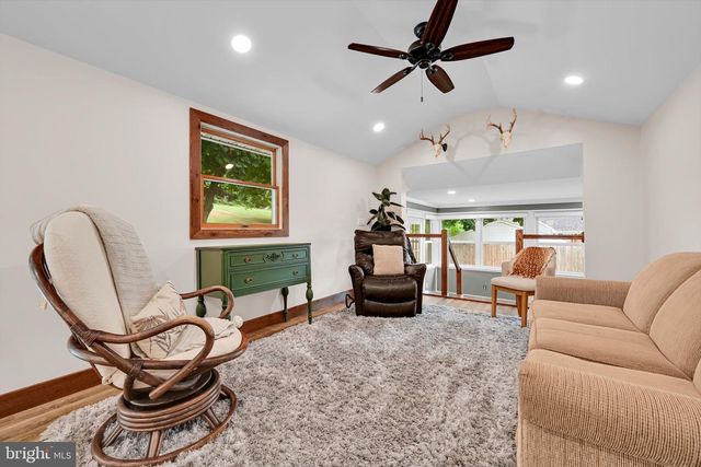 470 N HEIDELBERG RD, Robesonia, PA 19551