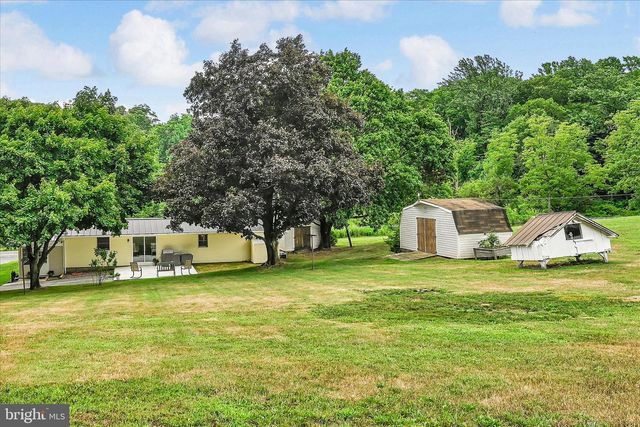470 N HEIDELBERG RD, Robesonia, PA 19551