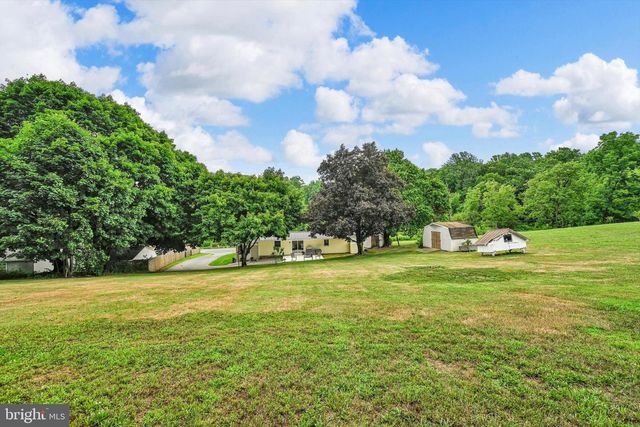470 N HEIDELBERG RD, Robesonia, PA 19551
