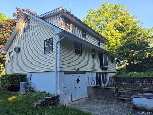 15 Scotchtown Place, Middletown, NY 10941