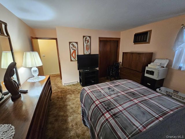 15 Scotchtown Place, Middletown, NY 10941