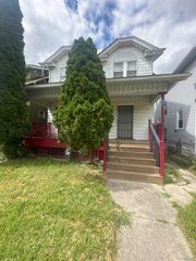 140 Geneva Street, Highland Park, MI 48203
