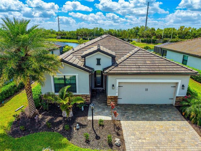17418 BLUE RIDGE PLACE, Lakewood Ranch, FL 34211
