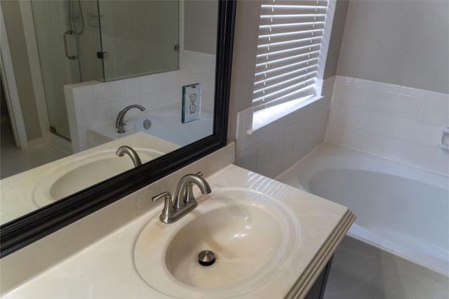 35 N York Gate Court, The Woodlands, TX 77382