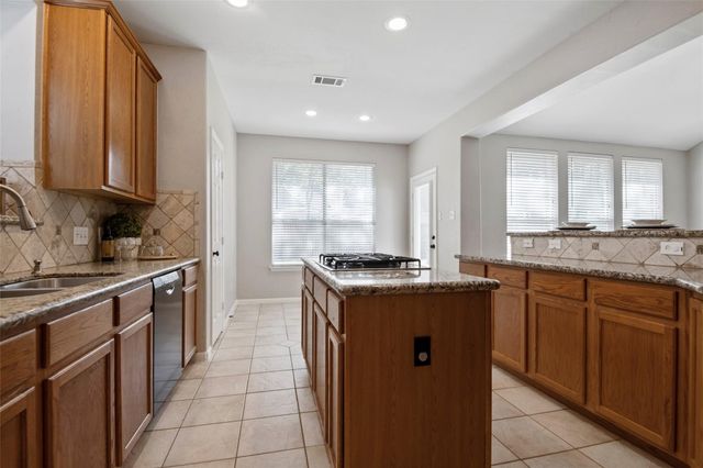 35 N York Gate Court, The Woodlands, TX 77382