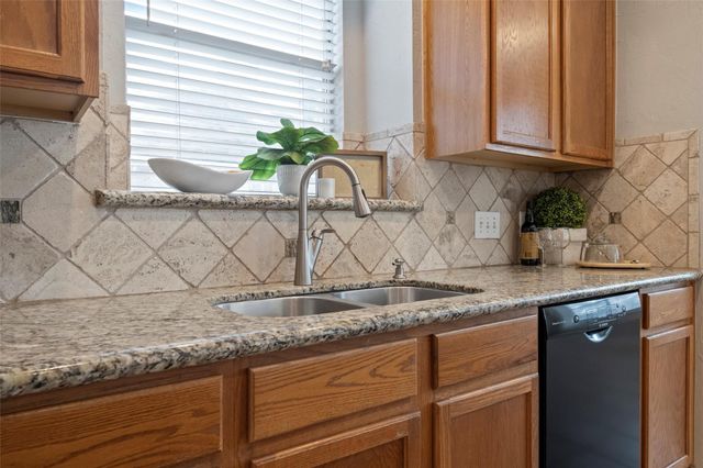 35 N York Gate Court, The Woodlands, TX 77382