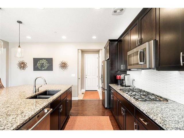 111 S Jackson Gap Way, Aurora, CO 80018