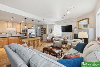 1403 Farnam Street # 512, Omaha, NE 68102