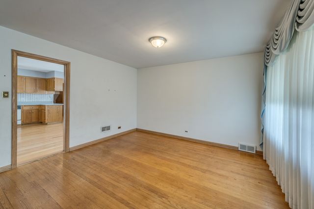 1449 Norfolk Avenue, Westchester, IL 60154