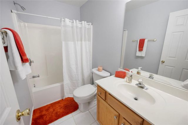 3905 Embassy Way, Lilburn, GA 30047