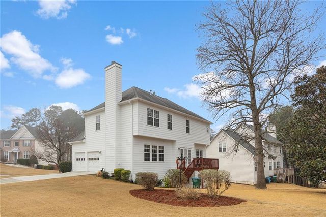 3905 Embassy Way, Lilburn, GA 30047