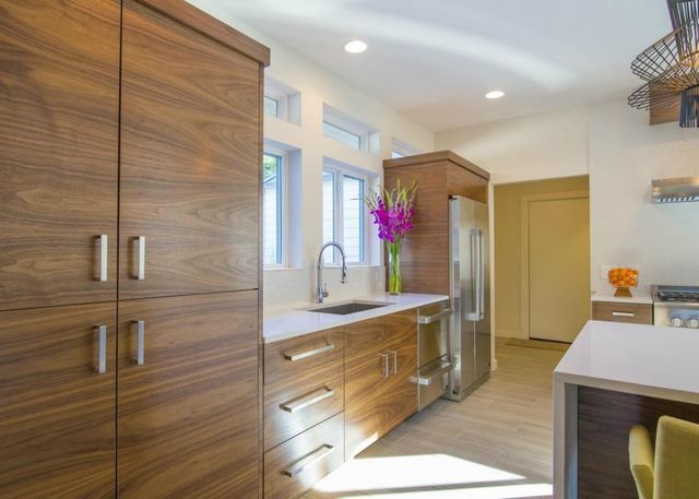 6 Sugar Creek DR, West Lake Hills, TX 78746