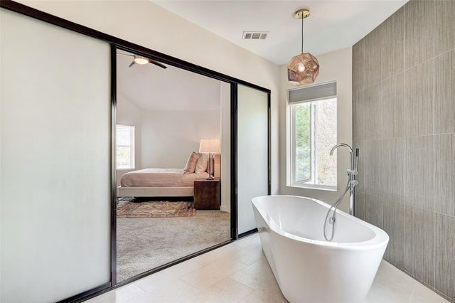 6 Sugar Creek DR, West Lake Hills, TX 78746