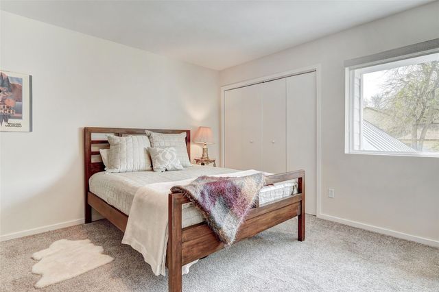 6 Sugar Creek DR, West Lake Hills, TX 78746