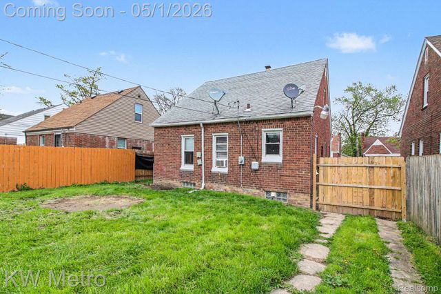 16731 Biltmore Street, Detroit, MI 48235