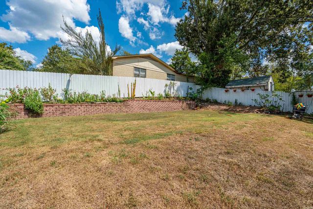 1106 W St Louis Street, Hot Springs, AR 71913