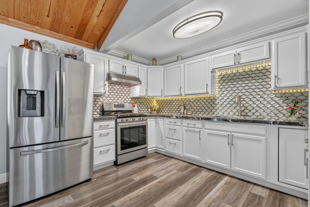 1106 W St Louis Street, Hot Springs, AR 71913
