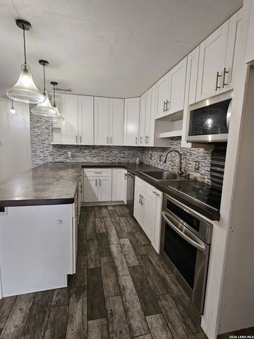 9418 Rue De Bois, San Antonio, TX 78254