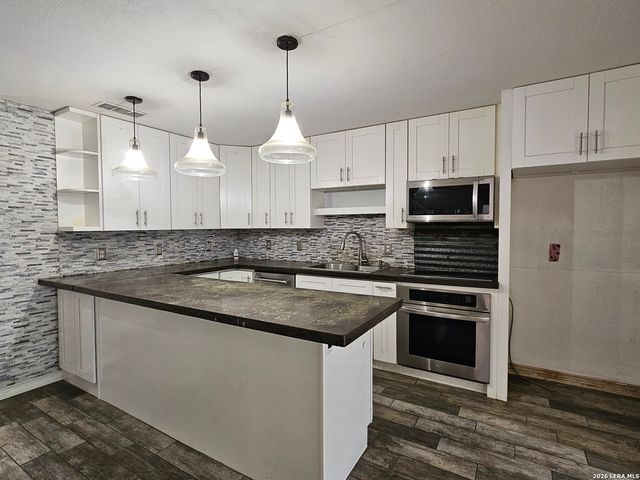 9418 Rue De Bois, San Antonio, TX 78254